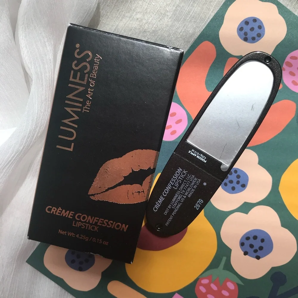 NIB Luminess Lipstick - Poison Apple